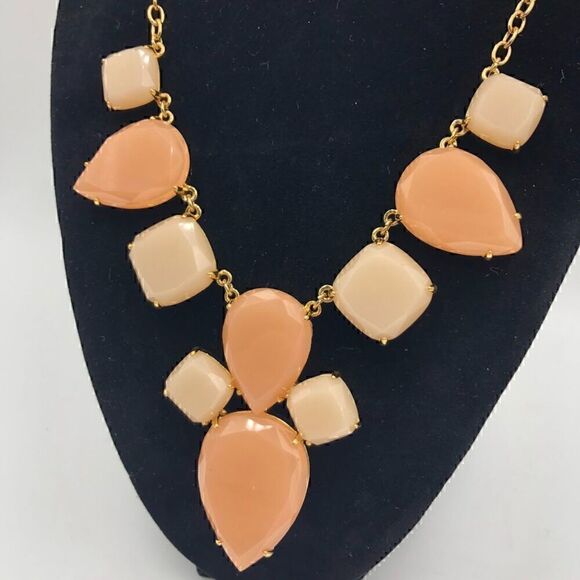 Kate Spade Chunky Statement Necklace Peach and Cream Gold Tone Link Chain - Picture 5 of 11